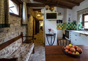2-Lovely home with private garden in castle estate. Beach 20min, Venice 1hr