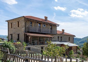 210 m² Apartment ∙ 3 bedrooms ∙ 8 guests
