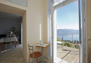 3-room apartment with balcony in an Art Nouveau villa with communal pool