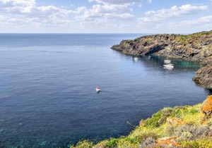 4 Bedroom Awesome Home In Pantelleria
