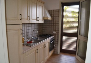 Air-Conditioned Apartment Near the Beach with Spacious Balcony & Garden