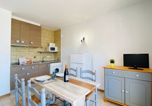 APARTAMENTOS AQUARIUM (REF 2A). ON THE BEACHFRONT, PERFECT X 2.