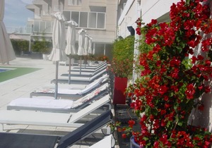 APARTMENT (5 ADULTS) POOL VIEW