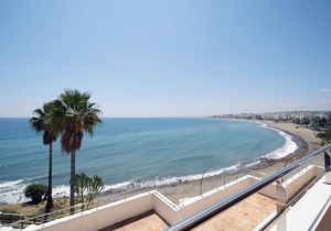 Apartment "Boulevard 105" with Sea View, Pool, Wi-Fi, A/C, Balcony & Garden