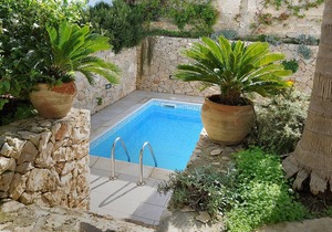 Apartment 3 With Pool And Sea View