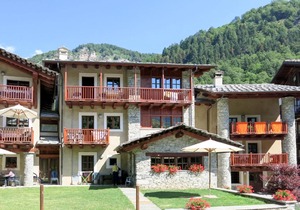 Apartment La Borgata - SMY705 by Interhome