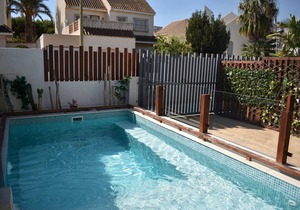 APARTMENT WITH GARDEN AND PRIVATE POOL, PETS ACCEPTED ON REQUEST.