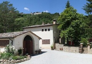 Appartamento Aria C, fully refundable with voucher*: A welcoming apartment surrounded by meadows and by green hills, with Free WI-FI.