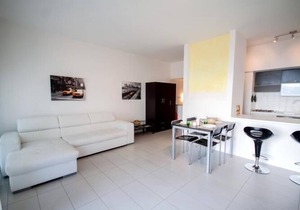 Attractive 2-room apartment with sunbath, pool and dream view