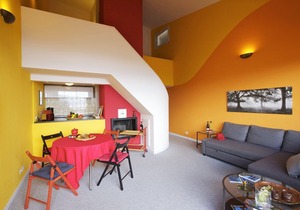 Attractive 3½-room apartment with terrace, balcony, pool and dream lake view