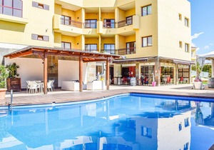 Awesome apartment in Bolnuevo with WiFi