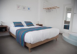 Azzurro apartment with double bedroom and living room / kitchen with sofa bed and private bathroom