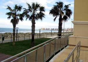 Beachfront penthouse in Residencial Dos Mares