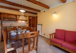 Beautiful apartment for 4 guests with pool, WIFI, TV and terrace