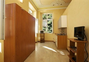 Beautiful apartment in an art nouveau villa with pool and spacious park