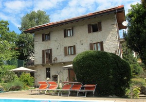 Casa Frey apt. 1 three-room apartment on Lake Orta with garden and swimming pool