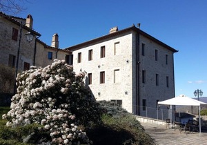 Castello Izzalini Todi Resort "Apt 10"
