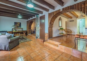 Catalunya Casas: Beautiful Masia Alt from the 19th century!