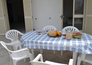 Charming Holiday Home Near The Beach With A Terrace, Parking Available, Pets