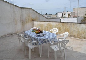 Charming Holiday Home Near The Beach With A Terrace, Parking Available, Pets