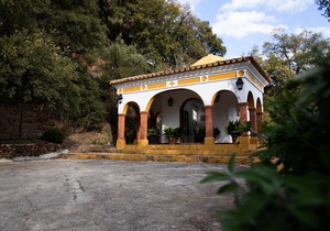 Country House 'Casas Rurales El Viejo Castaño 1' with Mountain View, Wi-Fi and Air Conditioning