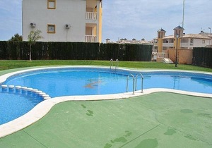 Deluxe 2 Bedroom Apartment With Large Private Balcony, Shared Pool and Free Wifi