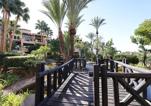 El Campanario Apartment - Pool View