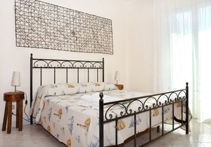 Etna Taormina apartment with private kitchen, including Etna Siracusa, Catania