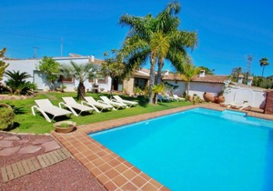 Finca La Coma - modern, well-equipped villa with private pool in Benissa