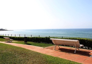 Ground floor in a beach fornt location