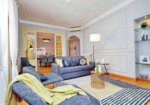 Hintown Austere Elegance