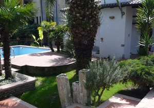 Holiday apartment with pool