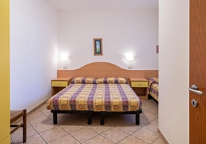 Holiday Apartment "Residence Guardamar Trilocale 1" with Garden & A/C