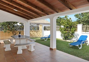 Home "Casa Miguelin 2" On the Beach with Spacious Terrace, Garden, Wi-Fi & A/C