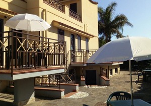Homerez - Beautiful apartment near the beach and garden