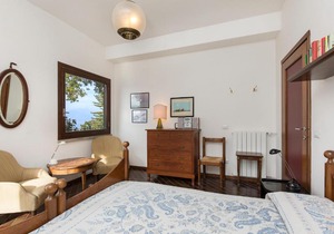 Ispra Villa Sleeps 8 WiFi
