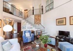 Ispra Villa Sleeps 8 WiFi