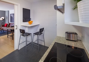 Jazz-Inspired Apartment in Eixample in City Center