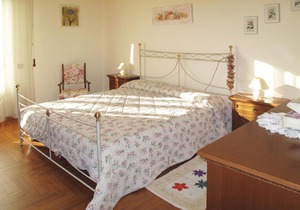 Locazione Turistica Casa Glory - CNR307