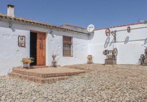 Lovely home in Villaviciosa de Cordoba