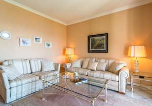 Luxurious Holiday Home in Verbania with Balcony