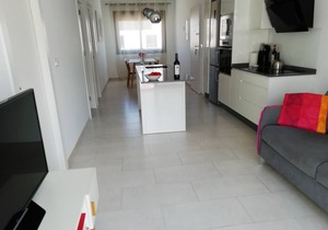LUXURY 2 BED PENTHOUSE APARTMENT, PRIME LOCATION, ONLY 700 METRES FROM THE BEACH