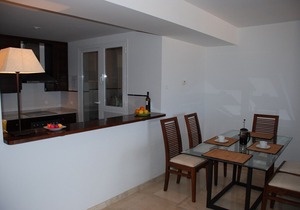 Luxury Apartment with Balcony, near beach, Punta Prima,WIFI