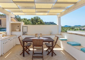 Modern Apartment Giglio with Sea View, Mountain View, Wi-Fi & Terraces
