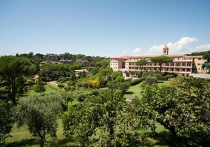 Mons Aureus Resort