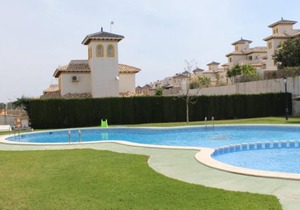 Playa Golf 1st floor apartment & com pool P243