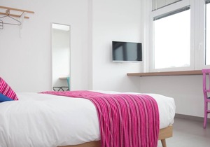 Rosa apartment with double bedroom and living room / kitchen with sofa bed and private bathroom
