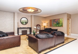 Serviced 2 Bed Panoramic Sky Villa - Pool, Gym, BTS