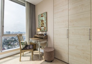 Serviced 2 Bed Panoramic Sky Villa - Pool, Gym, BTS