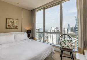 Serviced 2 Bed Panoramic Sky Villa - Pool, Gym, BTS